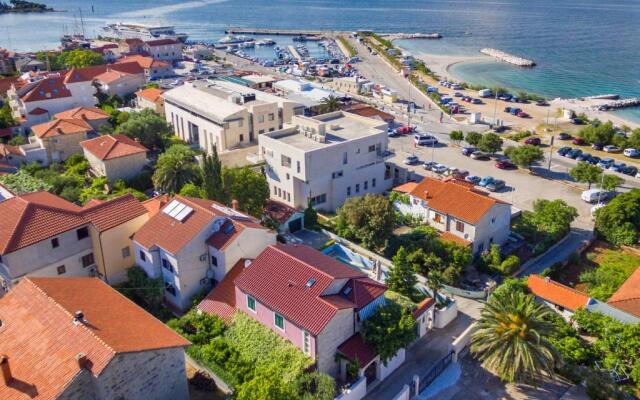 Apartment Villa Camellia - Adults Only