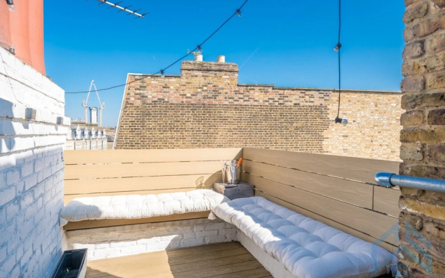 Quirky Unique 2BR Central Location