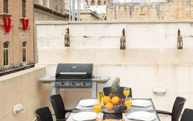 Historic Valletta Private Houses