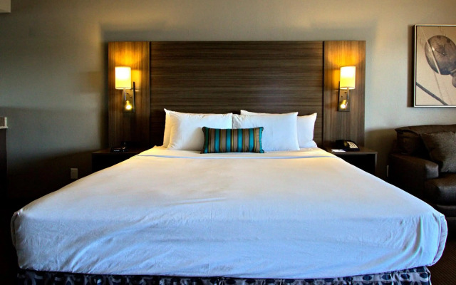 Executive Inn & Suites Embarcadero Cove