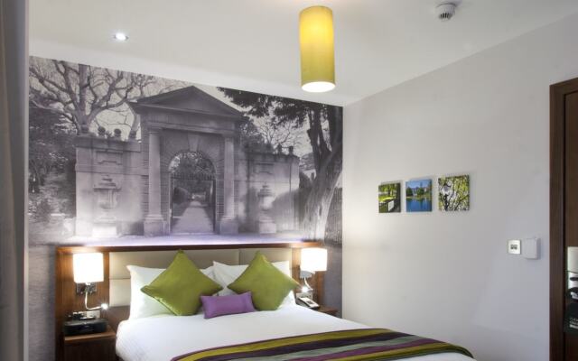 Seraphine Hammersmith Hotel