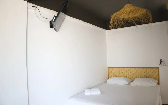 Airport Manini Lodge Studio 9