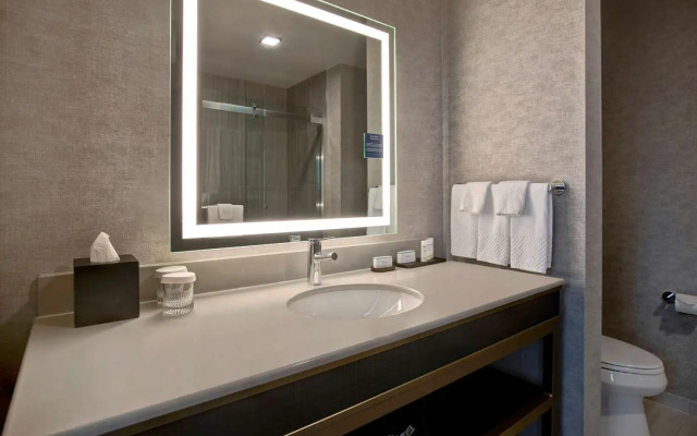 Embassy Suites Rockford Riverfront