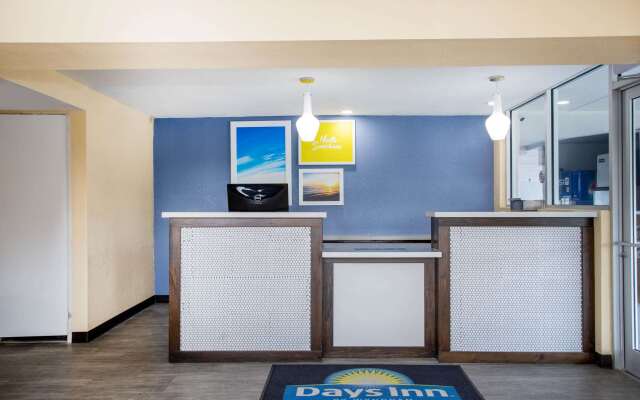 Days Inn by Wyndham Apopka/Orlando