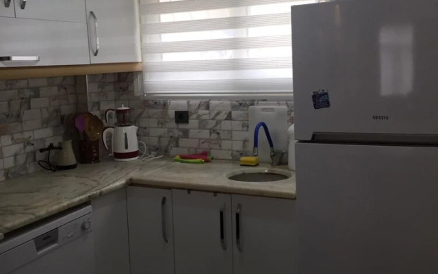 Beautiful 3-bedroom House With Sea View and Garden
