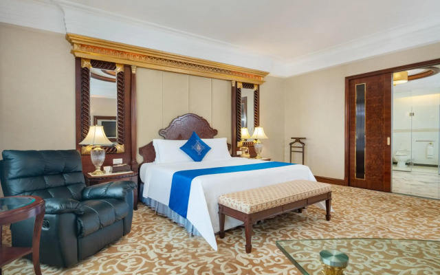 Regal Palace Hotel
