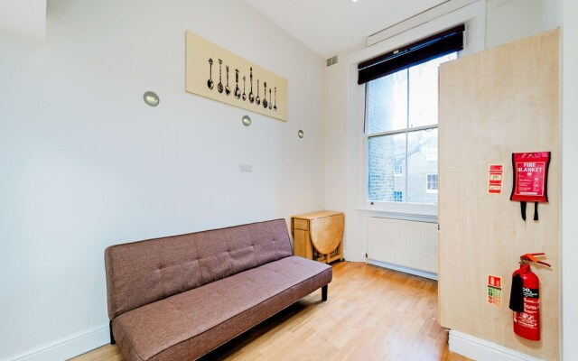 24 43 Stunning Studio in Notting Hill