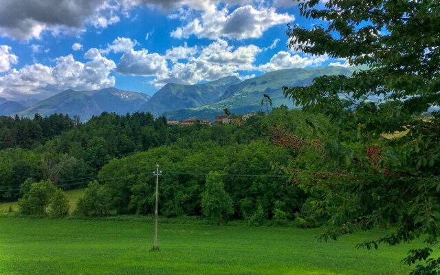 Villa in le Marche with private swimming pool