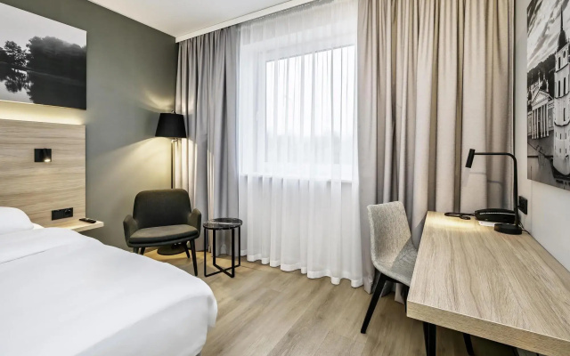 Отель Park Inn by Radisson Vilnius Airport Hotel & Conference Centre