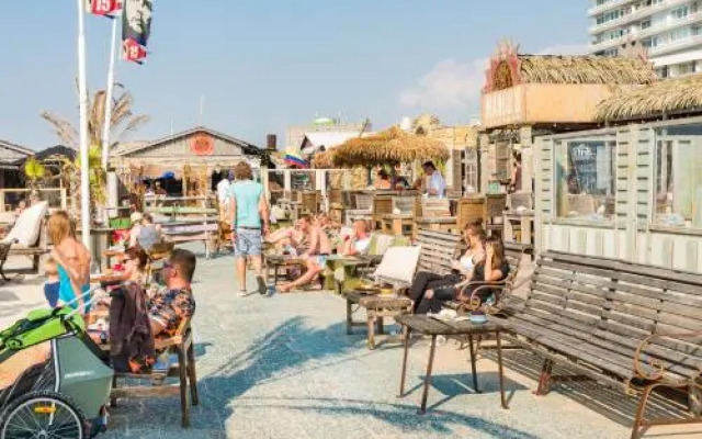 Cute Beach House (4p), Free Parking