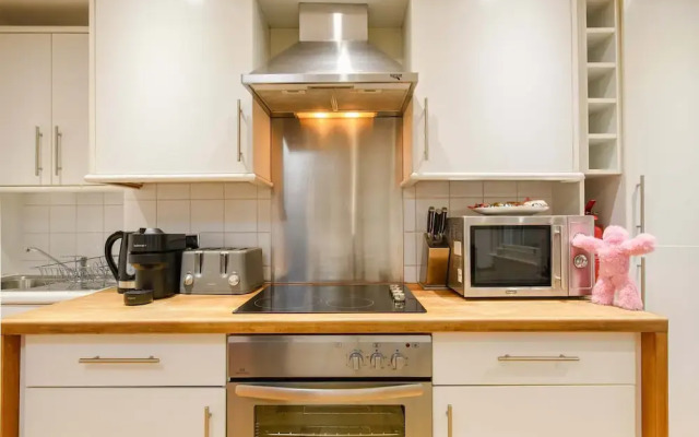 The Play Pen - Holborn - by Frankie Says