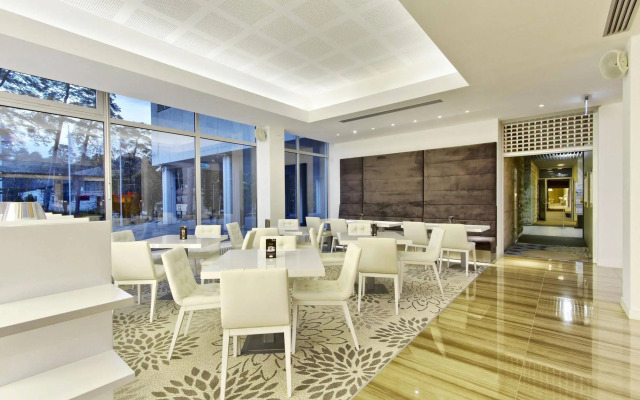 Hotel Lielupe by SemaraH