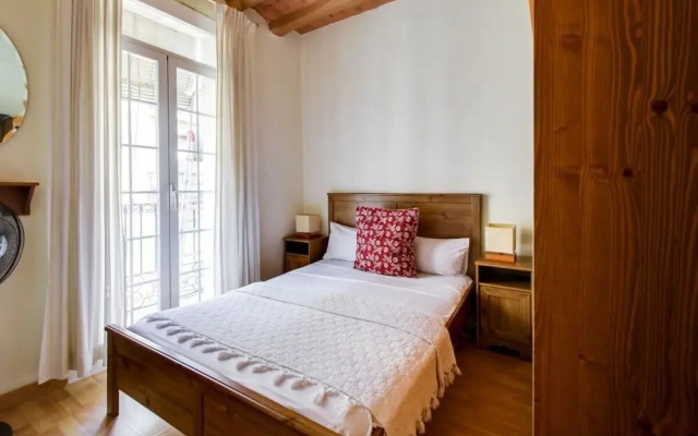 Modern 2 Bedroom in Poble Sec, 7 Minutes to Metro
