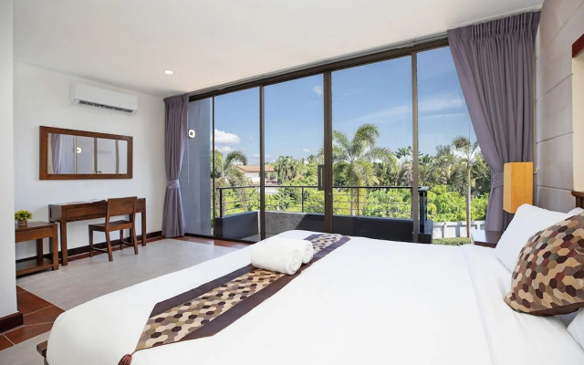 Spacious 3BR Pool Access Villa Argent 7