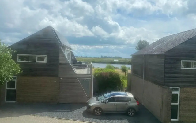 Newly Renovated Holiday Home in Grou