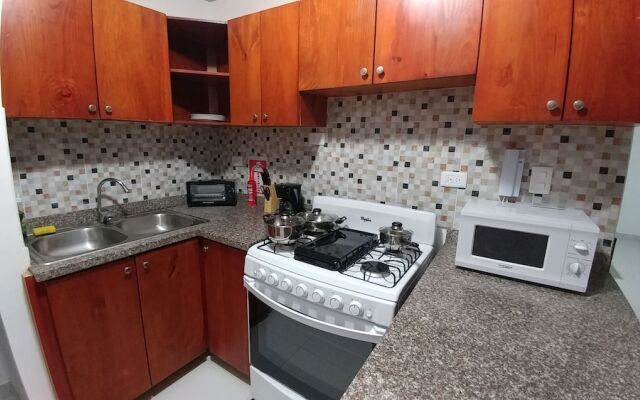 Tropical Condo BBQ Pool 5min to Airport