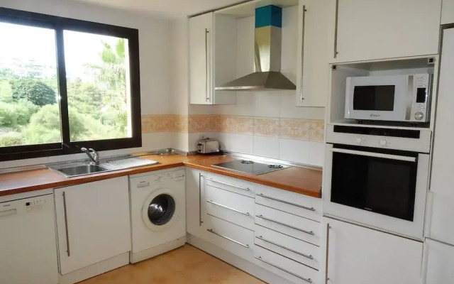Beautiful Flat Near Golf Courses With sea Views