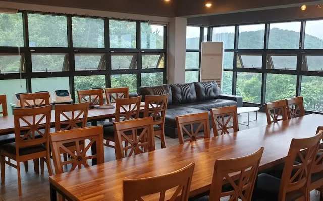 Geoje Gabaestory Pension