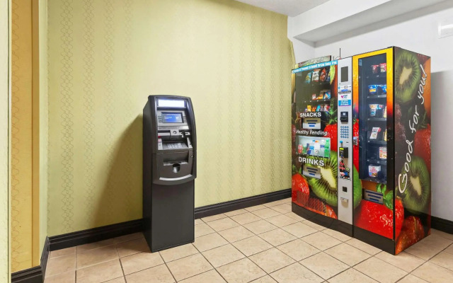 Comfort Inn Lehigh Valley West - Allentown