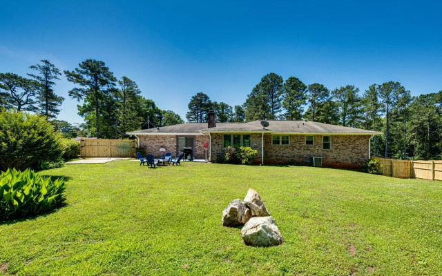 Stonecrest Family Home: Close to Panola Mountain!