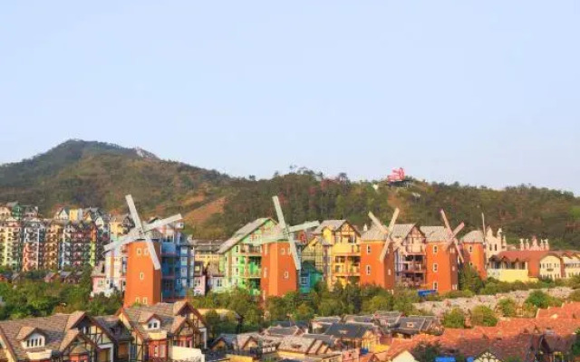 Bai Mu Hua Hai  Suite Hotel (Heyuan Bavaria Branch)