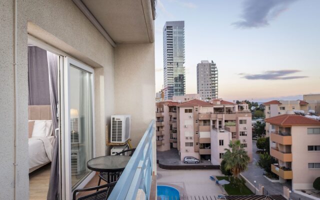 Palm Beach Sea View Apartment