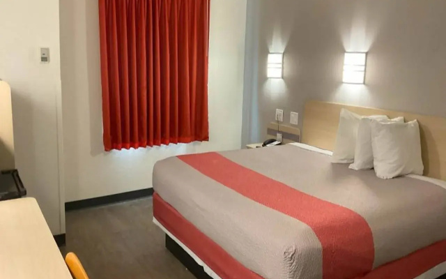 Motel 6 Jackson Airport, Pearl