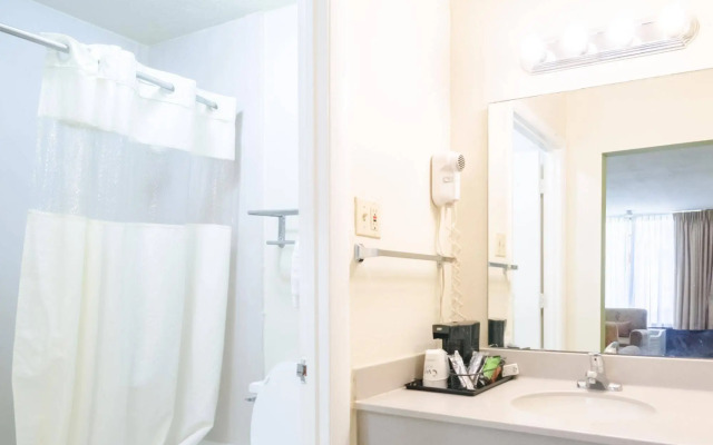 OYO Hotel Greensboro East I 40