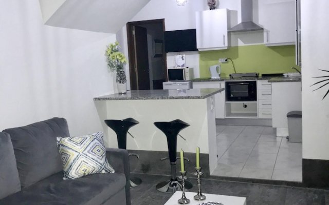 Apartment with 2 Bedrooms in Caloura, with Furnished Terrace And Wifi