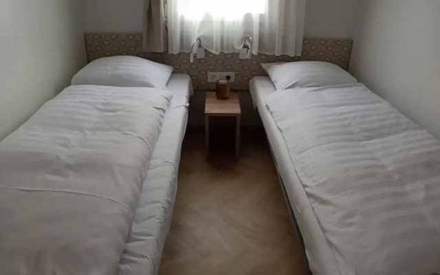 Tidy Chalet With Dishwasher, 9 km From Maastricht