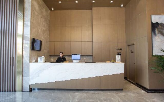 Hui Serviced Apartment