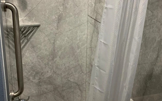 Scottish Inns and Suites Scarsdale