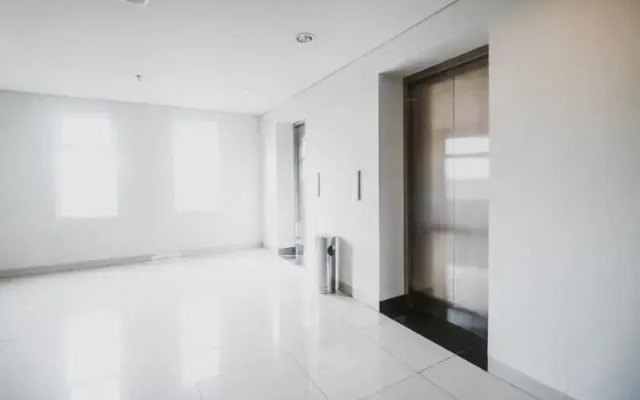 RedDoorz Apartment near Summarecon Mall Serpong