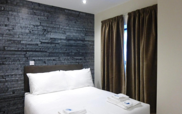 Real Dreams Hotel