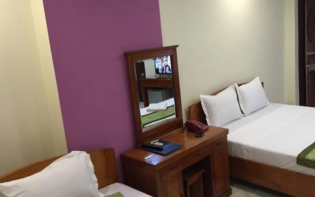 Sunny B Hotel