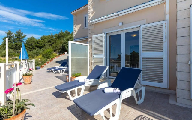 Apartments by the sea Sumartin, Brac - 2940
