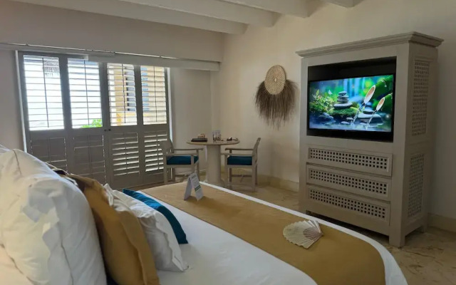 Tres Vidas Acapulco Suites