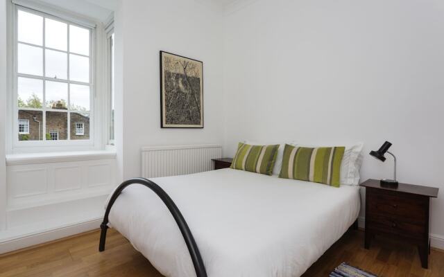 Veeve - At Home in Haggerston