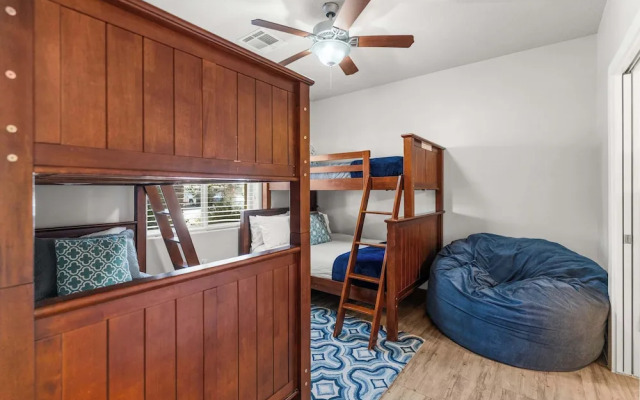 Walking on Sunshine Ground Level