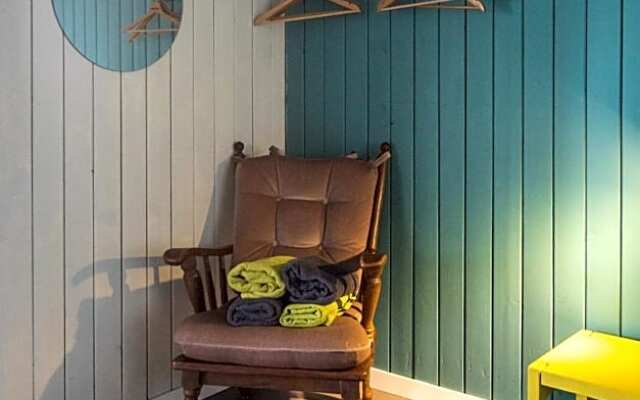 Saarj¿e puhkemaja tuba koos hommikus¿¿giga