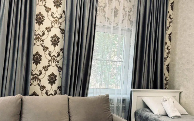 Уманский дом Семь Башен