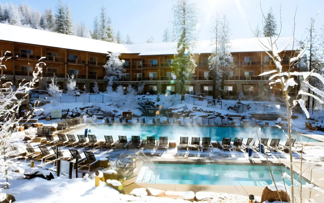 Rush Creek Lodge and Spa at Yosemite