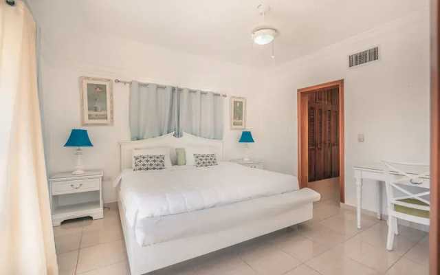 Modern Penthouse Near The Beach Long Term Deal