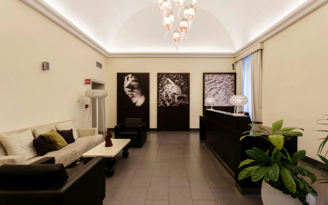Palazzo Caracciolo Naples - Image 2