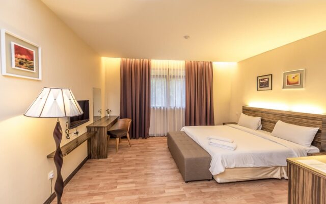 Little Gaya Hotel