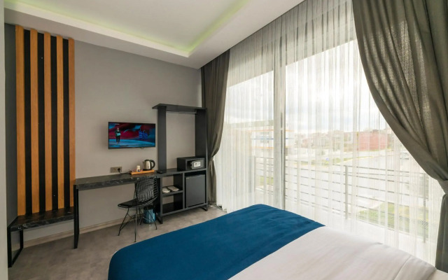 Melanj Airport Hotel