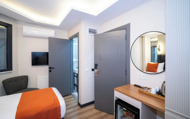 Отель Robin Hotel