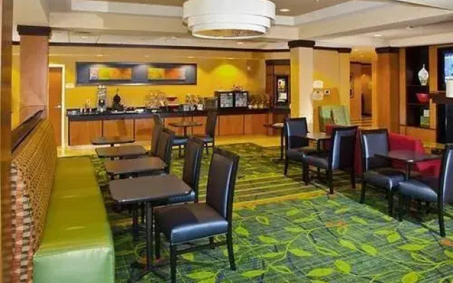Fairfield Inn & Suites Madison East