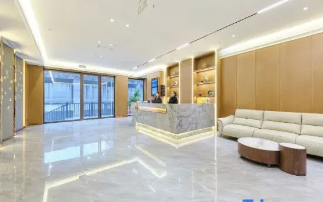 Yiduo Hotel (Dazhou Luofu Plaza Railway Station)