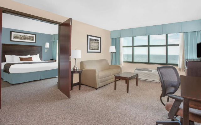 Holiday Inn Express Gulfport Beach by IHG